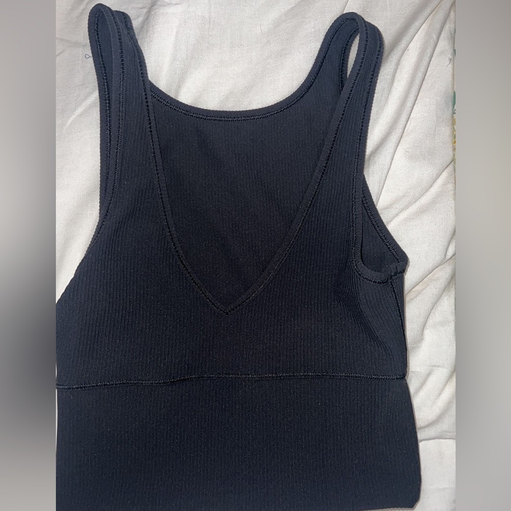 black lululemon tank size 2